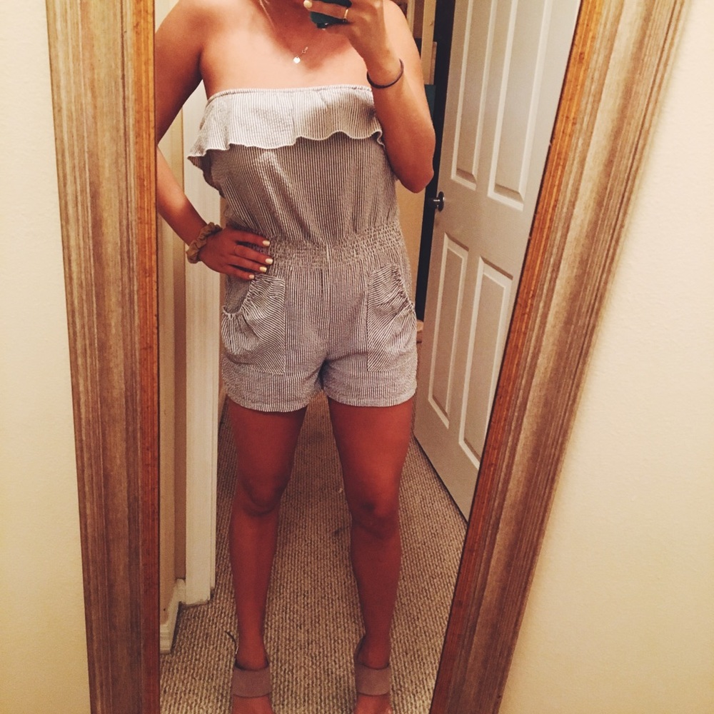 Romper - Picture 3 of 4